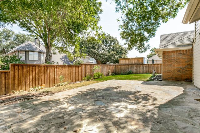 2120 Brentcove Drive, Grapevine, TX 76051