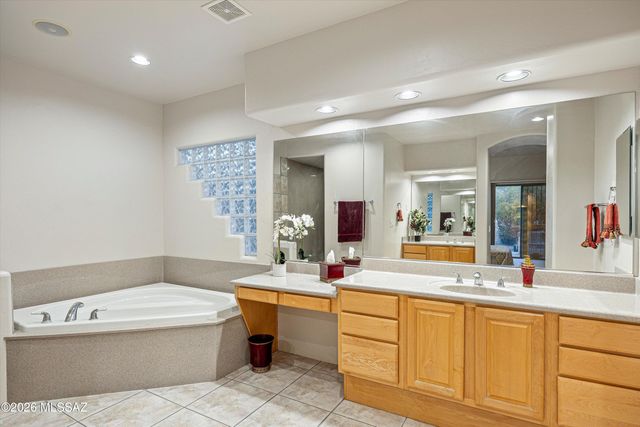 10395 E Snyder Creek Place, Tucson, AZ 85749