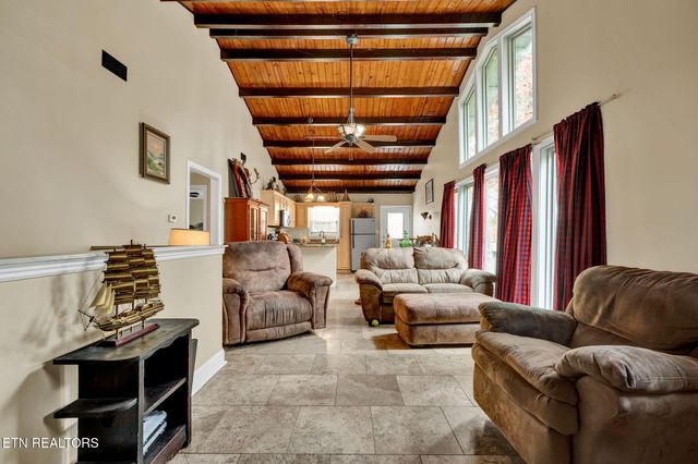 374 NW Marina Hills Circle, Charleston, TN 37310