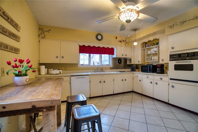 603 KAHKWA Boulevard, Erie, PA 16505