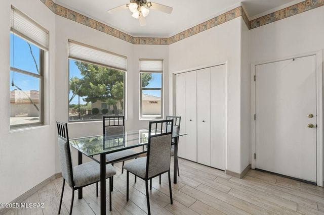 580 W Crenshaw Lane, Green Valley, AZ 85614