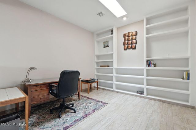 580 W Crenshaw Lane, Green Valley, AZ 85614