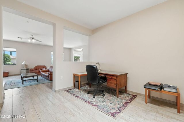 580 W Crenshaw Lane, Green Valley, AZ 85614