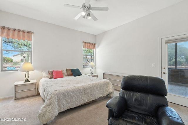 580 W Crenshaw Lane, Green Valley, AZ 85614