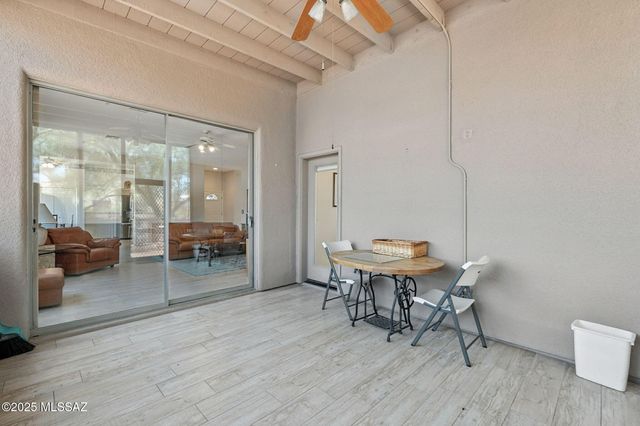 580 W Crenshaw Lane, Green Valley, AZ 85614