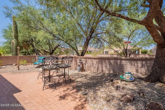 580 W Crenshaw Lane, Green Valley, AZ 85614