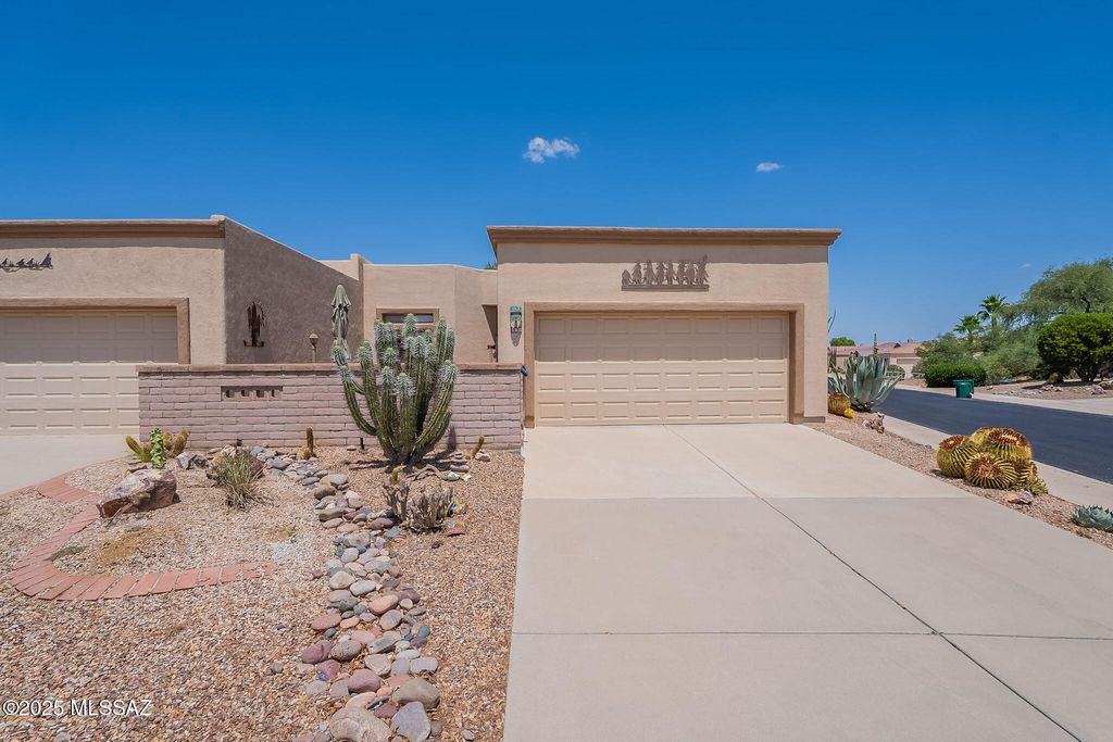 580 W Crenshaw Lane, Green Valley, AZ 85614