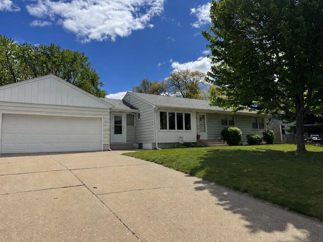 5120 Irondale Road, Mounds View, MN 55112