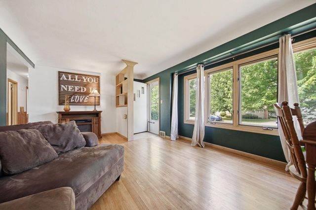 5120 Irondale Road, Mounds View, MN 55112