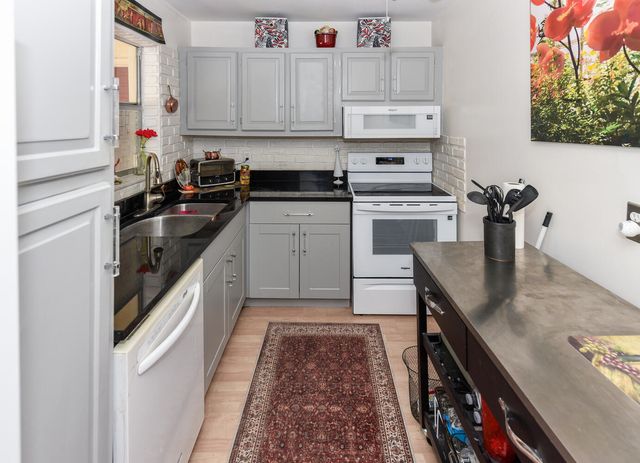 477 Lake Dora Drive, West Palm Beach, FL 33411