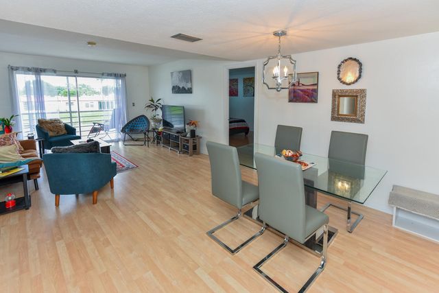 477 Lake Dora Drive, West Palm Beach, FL 33411