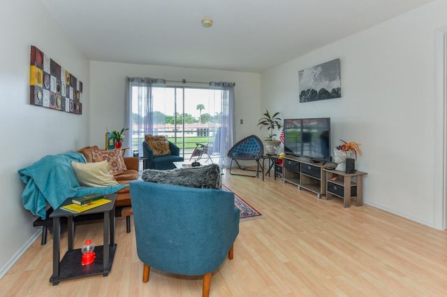 477 Lake Dora Drive, West Palm Beach, FL 33411