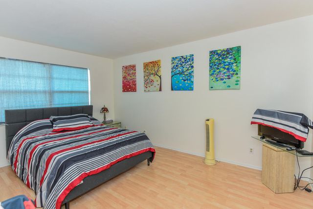 477 Lake Dora Drive, West Palm Beach, FL 33411