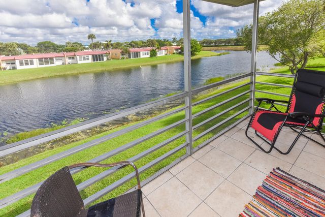 477 Lake Dora Drive, West Palm Beach, FL 33411