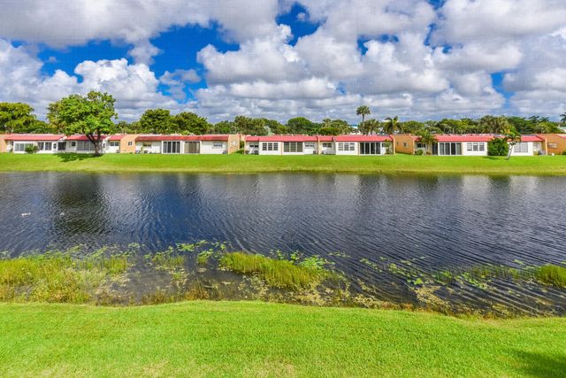 477 Lake Dora Drive, West Palm Beach, FL 33411