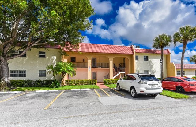 477 Lake Dora Drive, West Palm Beach, FL 33411