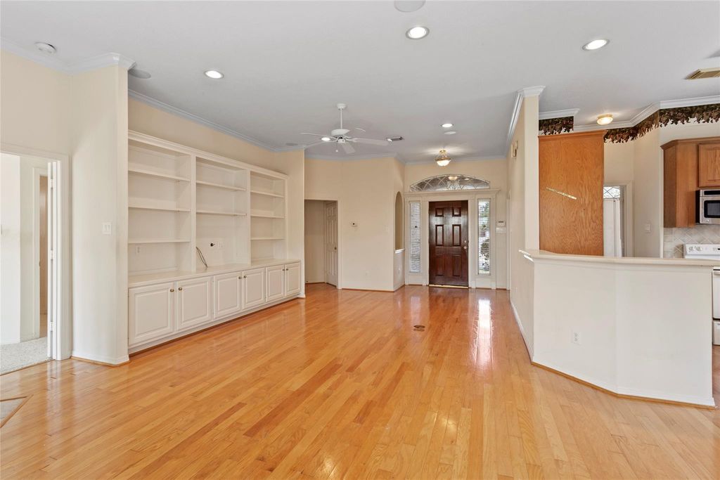 7903 S Wellington Court, Houston, TX 77055