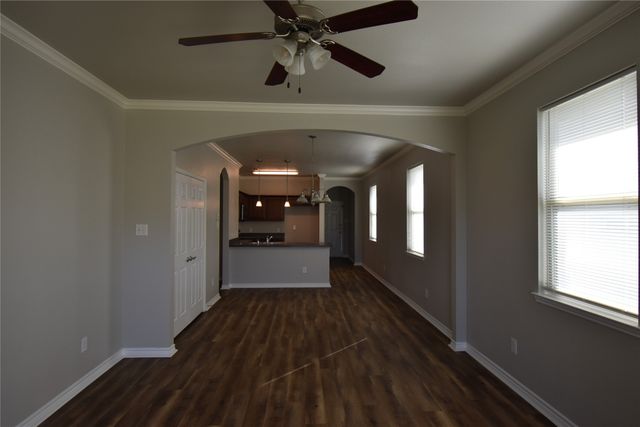 1110 Story Book Lane, Weatherford, TX 76086