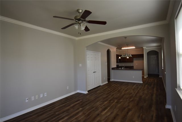 1110 Story Book Lane, Weatherford, TX 76086