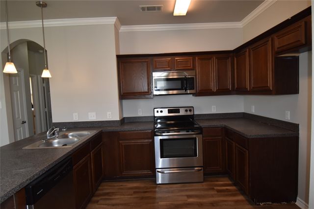 1110 Story Book Lane, Weatherford, TX 76086