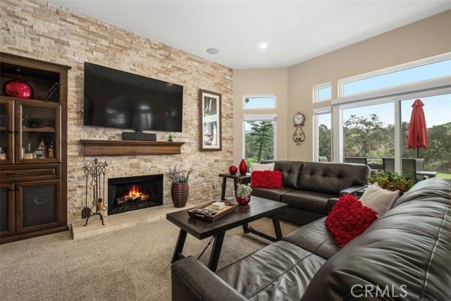 40 Via Barcaza, Laguna Hills, CA 92679