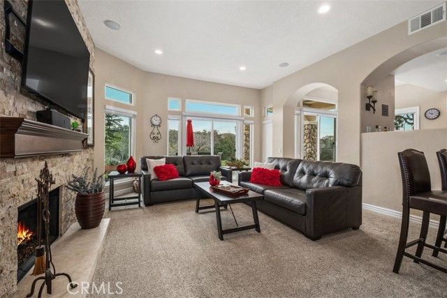 40 Via Barcaza, Laguna Hills, CA 92679