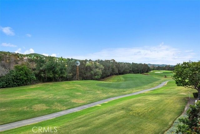 40 Via Barcaza, Laguna Hills, CA 92679