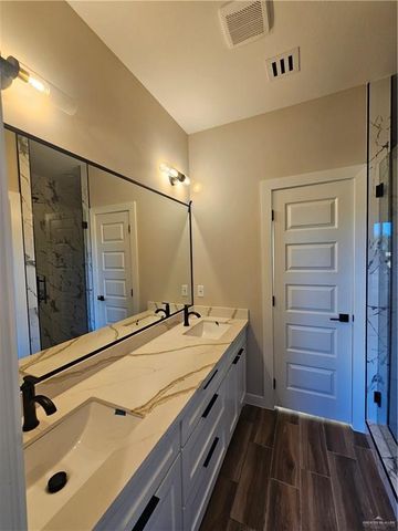 2006 W Olympia Avenue, Mission, TX 78573