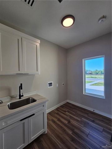 2006 W Olympia Avenue, Mission, TX 78573