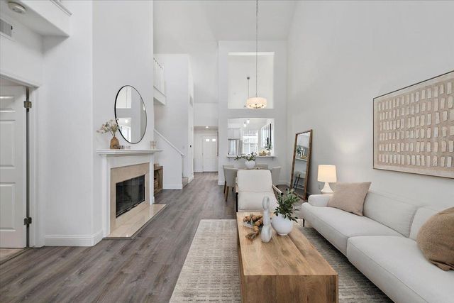 903 Sunrose Terrace 310, Sunnyvale, CA 94086