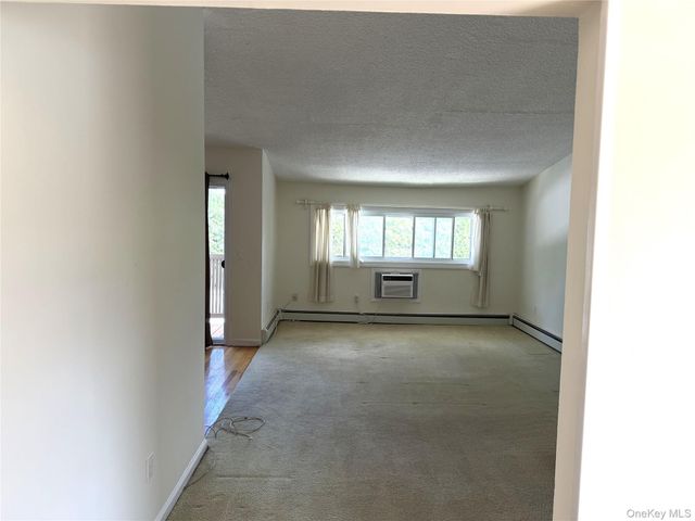 365 Rt 111 A16, Smithtown, NY 11787