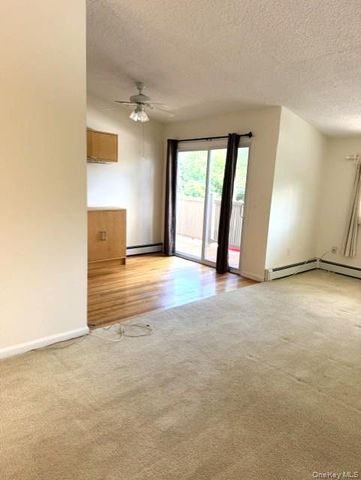365 Rt 111 A16, Smithtown, NY 11787