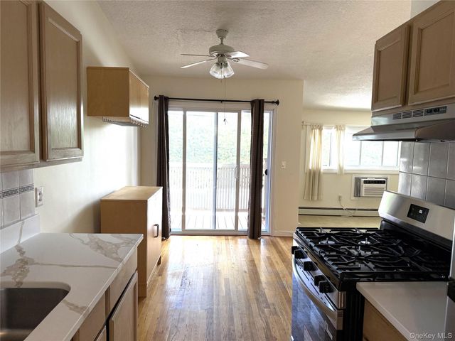 365 Rt 111 A16, Smithtown, NY 11787