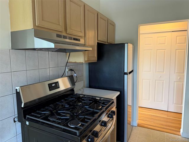 365 Rt 111 A16, Smithtown, NY 11787