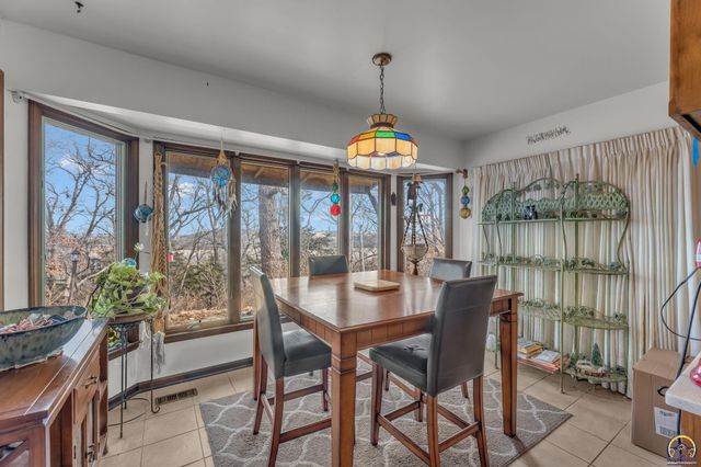 141, 127, 10 AC SW Urish RD, Topeka, KS 66615