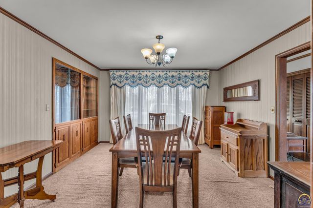 141, 127, 10 AC SW Urish RD, Topeka, KS 66615