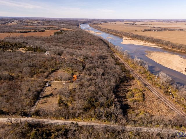 141, 127, 10 AC SW Urish RD, Topeka, KS 66615