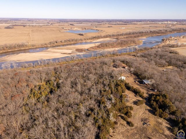 141, 127, 10 AC SW Urish RD, Topeka, KS 66615