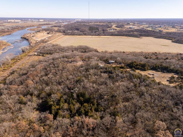 141, 127, 10 AC SW Urish RD, Topeka, KS 66615