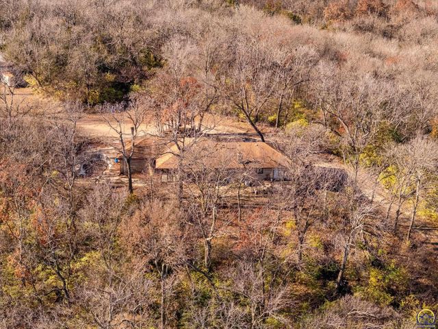 141, 127, 10 AC SW Urish RD, Topeka, KS 66615