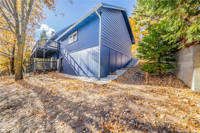 1181 Voltaire, Lake Arrowhead, CA 92352