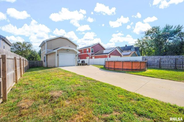 811 E BEHRENDS Avenue, Peoria, IL 61603