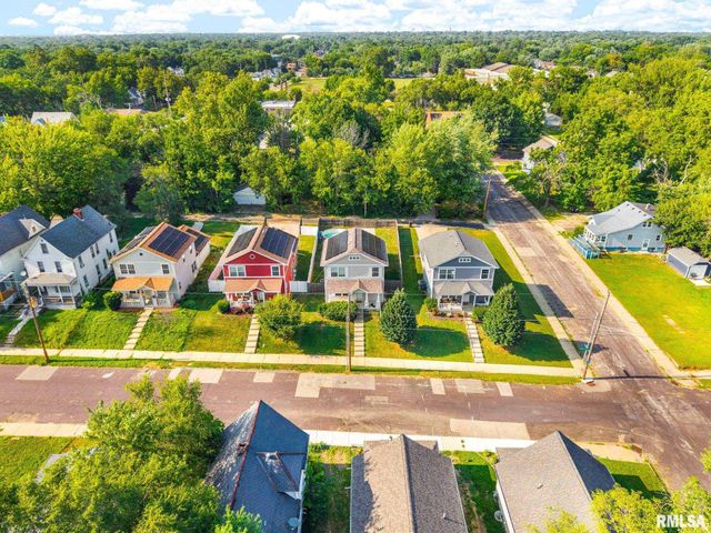 811 E BEHRENDS Avenue, Peoria, IL 61603
