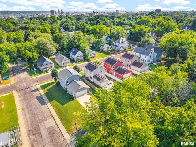 811 E BEHRENDS Avenue, Peoria, IL 61603