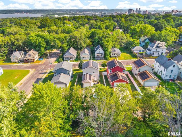811 E BEHRENDS Avenue, Peoria, IL 61603