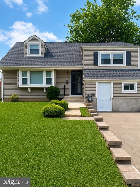 43 MIRY BROOK RD, Hamilton, NJ 08690