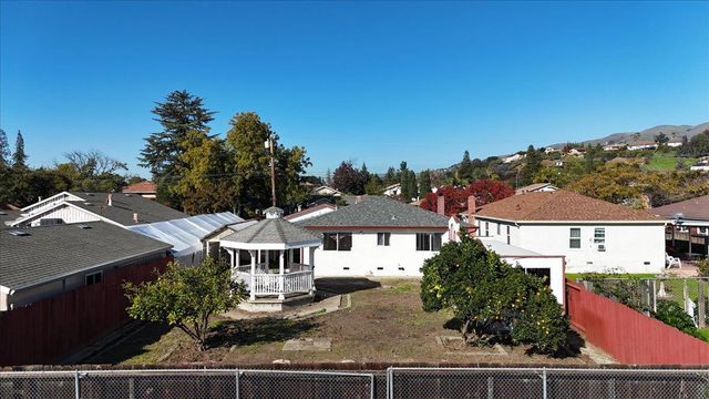 236 S Claremont Avenue, San Jose, CA 95127