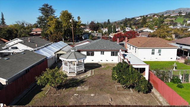236 S Claremont Avenue, San Jose, CA 95127