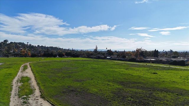 236 S Claremont Avenue, San Jose, CA 95127