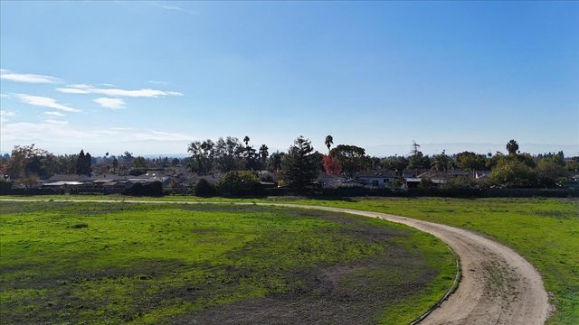 236 S Claremont Avenue, San Jose, CA 95127